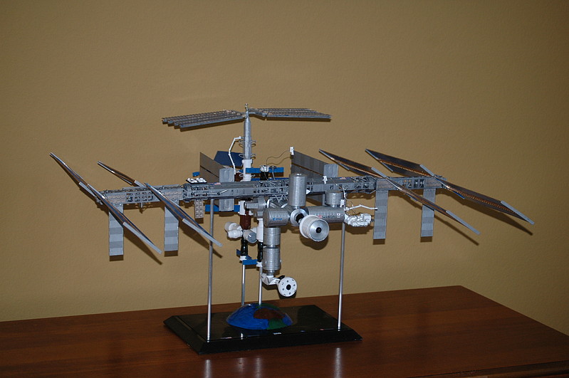 revell space station