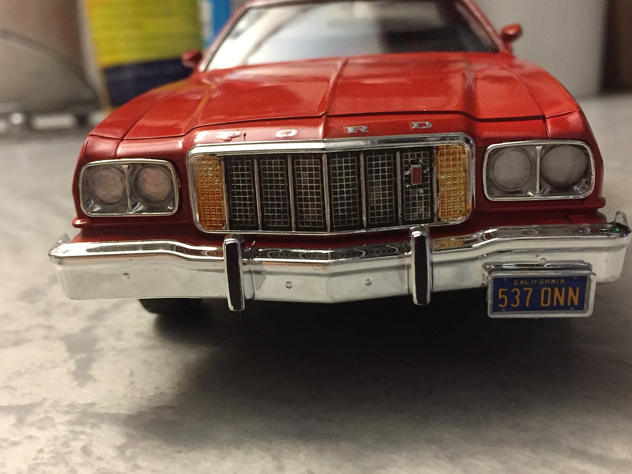 Starsky & Hutch Ford Torino Plastic Model Car Kit 1/25 Scale