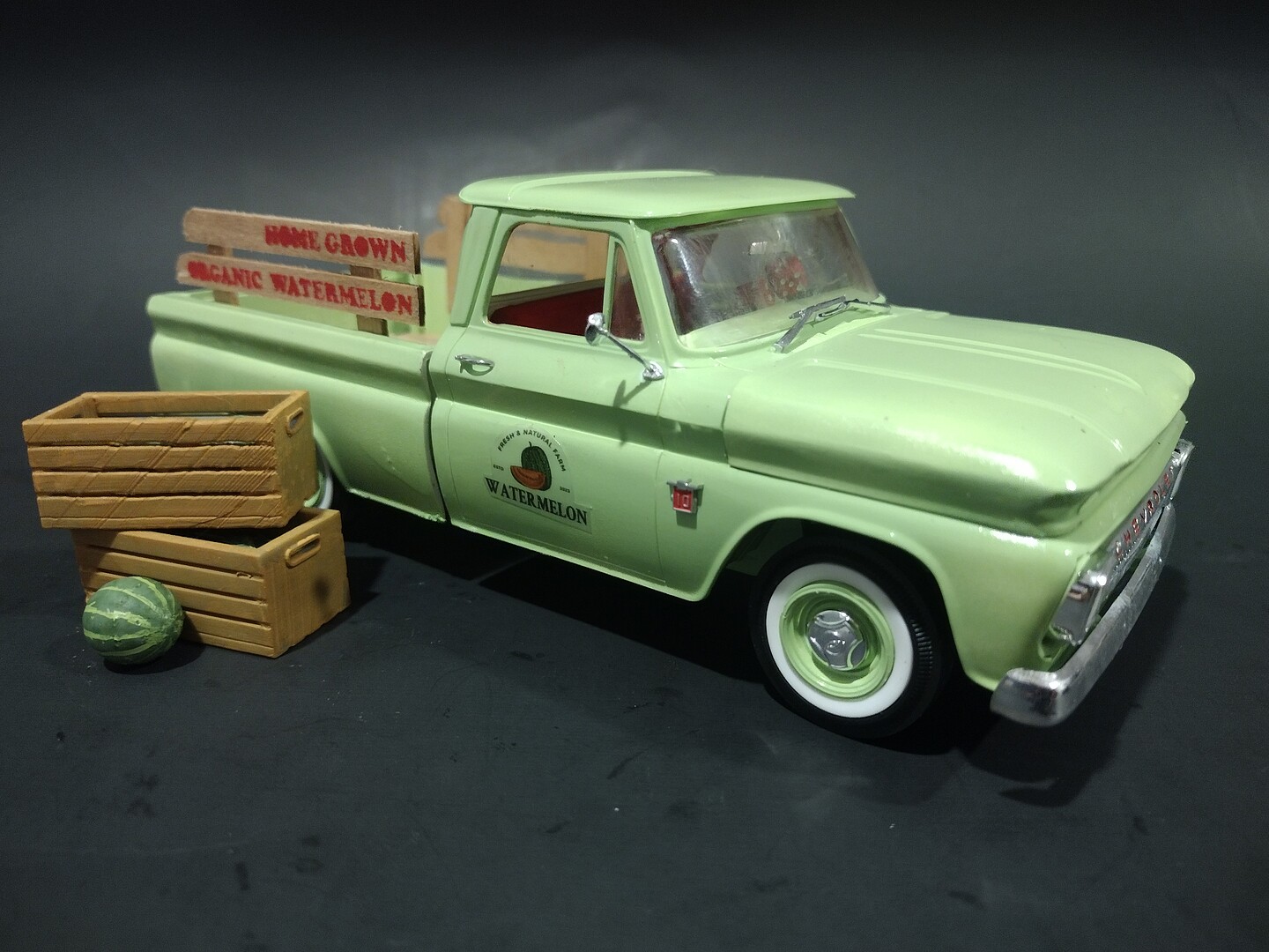 1966 Chevy Fleetside Plastic Model Truck Kit 1 25 Scale