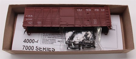 Accurail 40 Single Sheath Wood Boxcar kit Clinchfield #8249 HO Scale Model Train Freight Car #43151