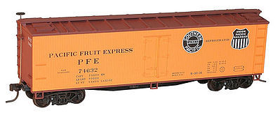 Accurail 40 Wood Reefer - Kit - Pacific Fruit Express HO Scale Model Train Freight Car #48121