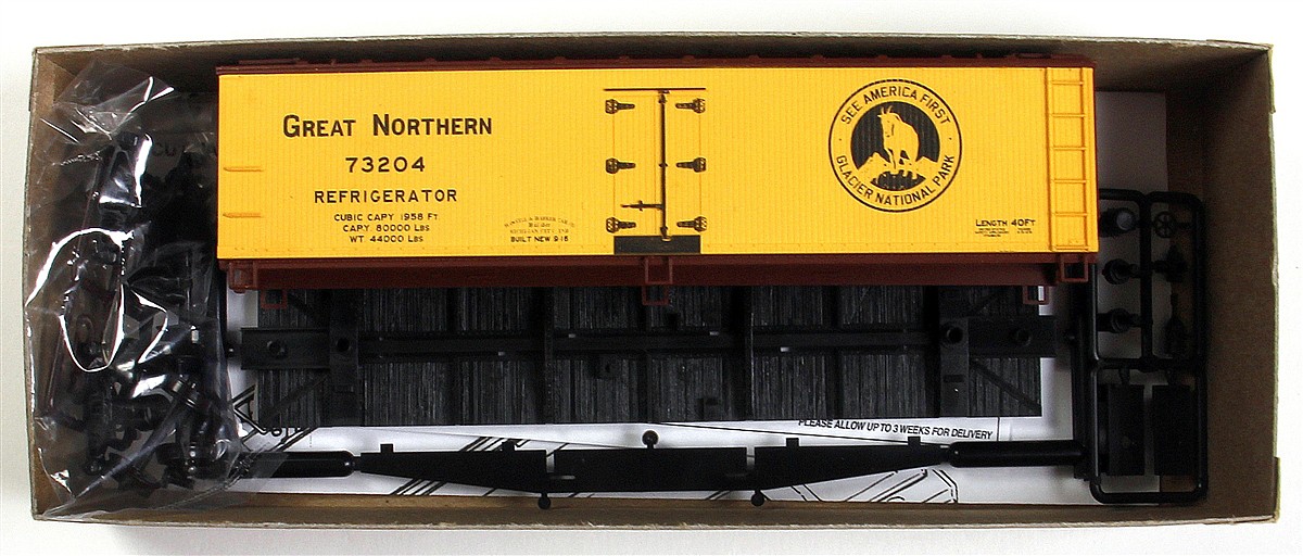 Accurail 40' Wood Reefer Kit Great Northern HO Scale Model Train