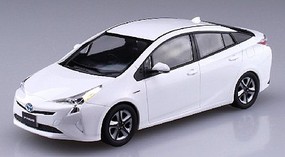 Aoshima Toyota Prius Car (Snap Molded in White) Plastic Model Car Kit 1/32 Scale #54161