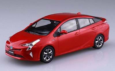Aoshima Toyota Prius Car (Snap Molded in Red) Plastic Model Car Kit 1/32 Scale #54178