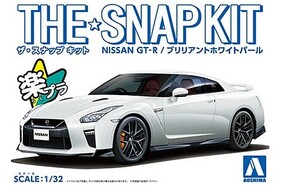Aoshima 1/32 Nissan GT-R 2-Door Car (Snap Molded in Brilliant White Pearl)