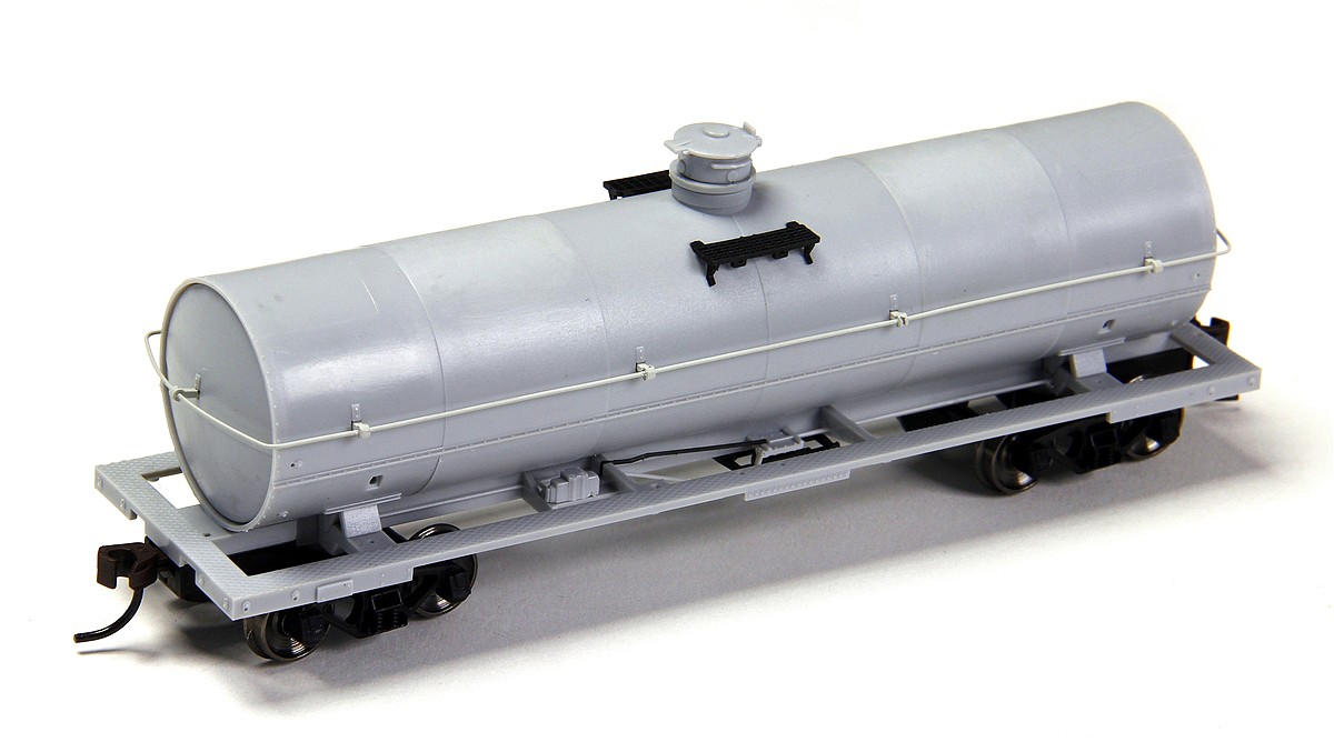 Atlas 11,000Gallon Tank Car No Platform Undecorated HO Scale Model