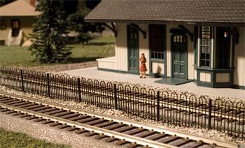 Atlas Hairpin Style Fence HO Scale Model Railroad Trackside Accessory #774