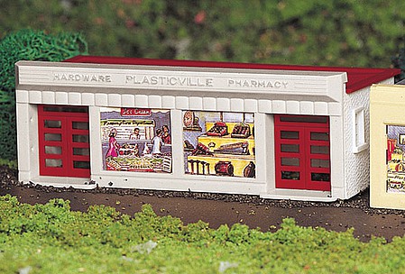 Bachmann Hardware Store - Plasticville U.S.A. Kit - White, Red