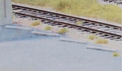 BLMS Concrete Automobile Stop - pkg(24) Z Scale Model Railroad Road Accessory #8108