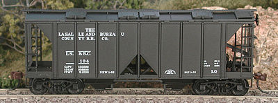 Bowser 70 ton 2-bay Covered Hopper La Salle and Bureau 109 HO Scale Model Train Freight Car #56711