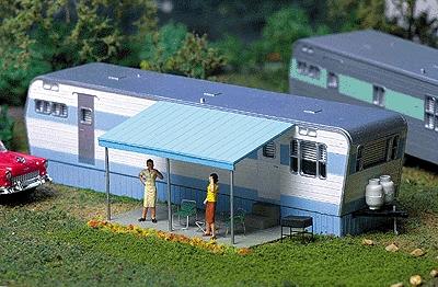 City-Classics Roberts Road 1950s Mobile Home Kit HO Scale Model Railroad Building #113