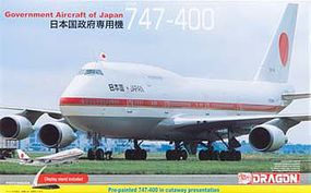 DML Japan Government Aircraft 747-400 Plastic Model Airplane Kit 1/144 Scale #14702
