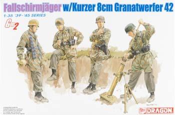 DML Fallschirmjager with Kurzer 8cm Gr.W.42 Team Plastic Model Military Figure Kit 1/35 #6373