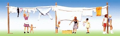 Faller Washday with Clothesline HO Scale Model Railroad Figure #151014