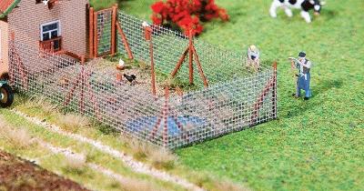 Faller Wire Mesh Fence with Wood Poles HO Scale Model Railroad Building Accessory #180414