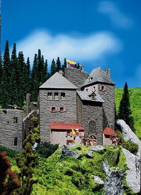 Faller Lichtenfels Castle 7-31/32 x 6-13/16 x 8-13/32 19.9 x 17 x 21cm - N-Scale
