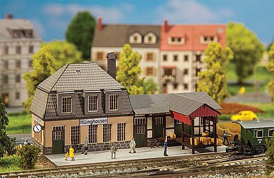 Faller Huinghausen Station Kit Z Scale Model Railroad Building #282704