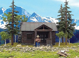 Grand-Central Smokey Bear w/Cabin & 3 Trees Assembled