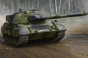 HobbyBoss Leopard 1A5 MBT Plastic Model Military Vehicle Kit 1/35 Scale #84501