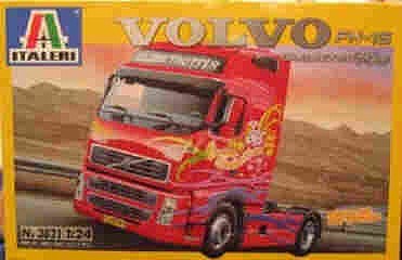Italeri Volvo FH16 Globetrotter XL Plastic Model Truck Vehicle Kit 1/24 Scale #553821