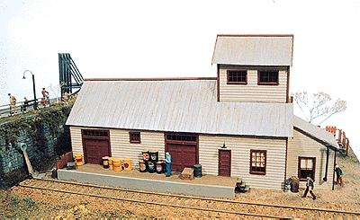 JL Hubermill Warehouse Kit Model Railroad Building HO Scale #121