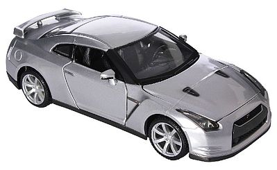 Maisto 2009 Nissan GT-R (Met. Silver) Diecast Model Car 1/24 scale #31294slv