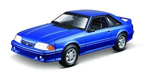 Maisto 1/24 Assembly Line Metal Model Kit- 1993 Ford Mustang SVT Cobra (Met. Blue)