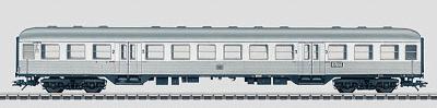 Marklin Type B4nzb-64 2nd Class Commuter German Federal RR HO Scale Model Train Passenger Car #43800