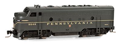 Micro-Trains EMD F7A Pennsylvania Railroad #9646A Z Scale Model Train Diesel Locomotive #98001090