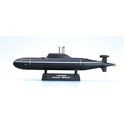 MRC Russian Akula Submarine Pre-Built Plastic Model Submarine 1/700 Scale #37304