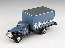 Classic-Metal-Works 41/46 Chevy Box Truck Electro HO Scale Model Railroad Vehicle #30481