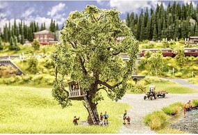 Noch Tree with Tree House