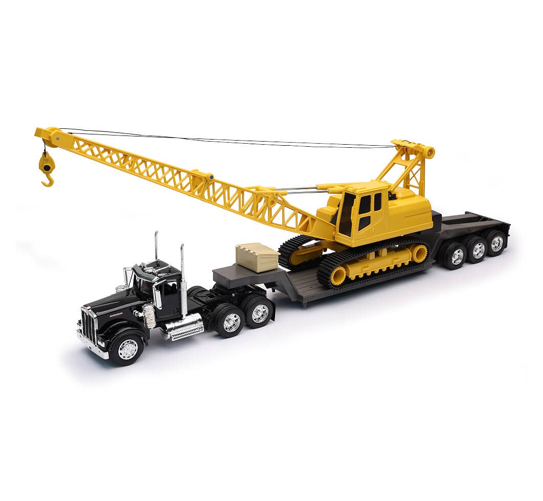 New-Ray Kenworth W900 w/Lowboy Trailer & Challenger Crawler Crane