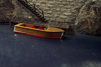 Osborn 21 Mahogany Runabout (wooden kit) HO Scale Model Railroad Boat Kit #1001