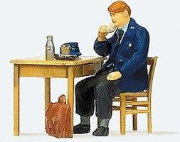 Preiser German Railway Man Eating Breakfast