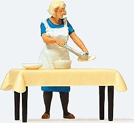 Preiser Housewife Serving Dinner at the Table Model Railroad Figure HO Scale #28130