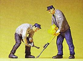 Preiser Track Workers with Tamper & Wrench
