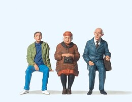Preiser Seated People Wearing Fall Clothes