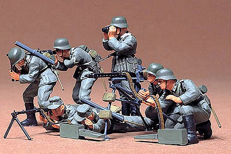Tamiya German Machine Gun Troop Soldier Set Plastic Model Military Figure Kit 1/35 Scale #35038