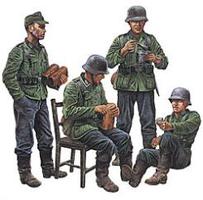 Tamiya German Soldiers at Rest