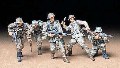 Tamiya German Front Line Infantry Soldier Set Plastic Model Military Figure Kit 1/35 Scale #35196