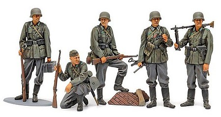 Tamiya Mid-WWII German Infantry Set Plastic Model Military Figure Kit 1/35 Scale #35371
