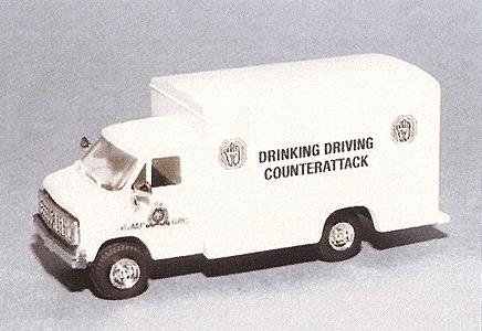 Trident Royal Canadian Mounted Police Drinking & Driving Unit HO Scale Model Roadway Vehicle #90297