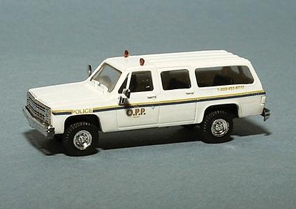 Trident Chevrolet Suburban Ontario Police HO Scale Model Roadway Vehicle #90316