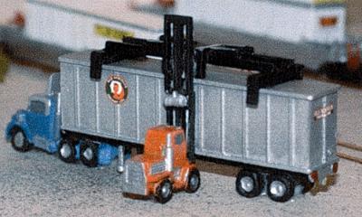 N-Scale-Arch Truck Tractor and 40 Chassis Z Scale Model Railroad Vehicle #30015