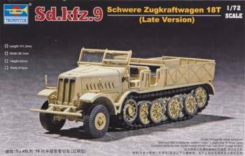 Trumpeter WWII German FAMO 18t SdKfz9 Halftrack Plastic Model Kit 1/72 Scale #07251