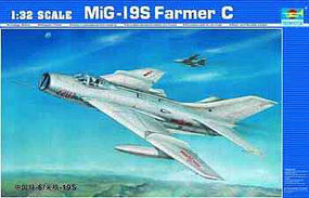 Trumpeter MIG-19S FARMER C Aircraft Plastic Model Airplane Kit 1/32 Scale #2207