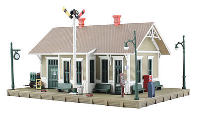 Woodland Built & Ready Danbury Depot HO Scale Model Railroad Building #br5023