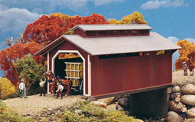 Walthers Willow Glen Covered Bridge - Kit HO Scale Model Railroad Building #3652