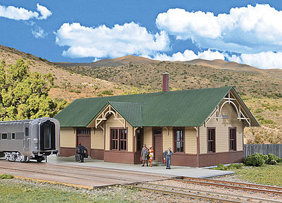 Walthers Union Pacific(R)-Style Depot - Kit HO Scale Model Railroad Building #4057